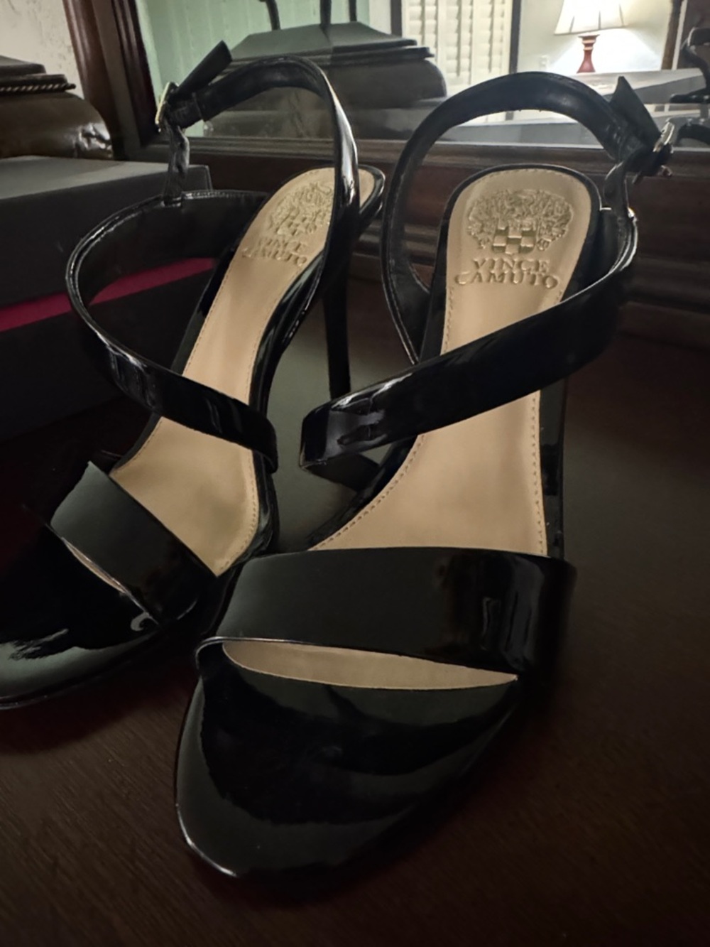 Vince Camuto Black Patent Leather Heels VC-Costina Style size 8M US NEW IN BOX